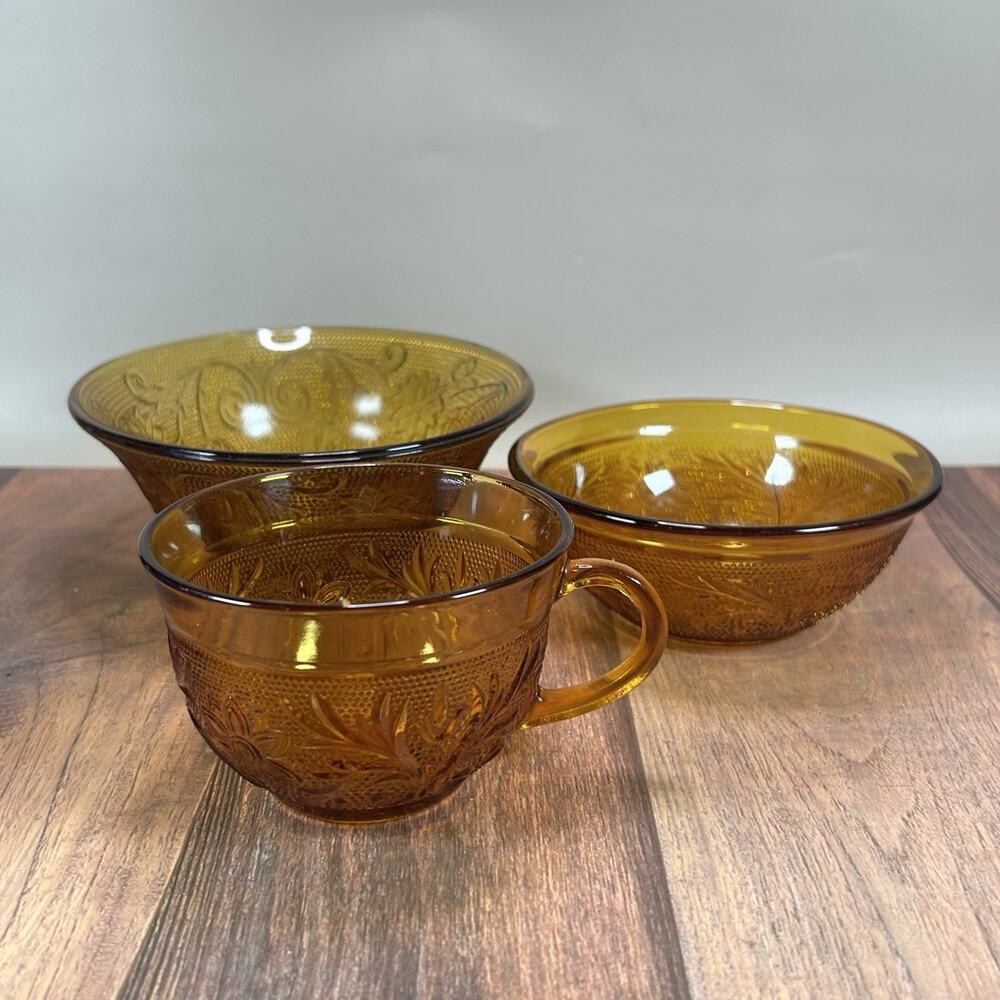 Set of 3 Collectible Indiana Glass Tiara Sandwich Amber Cup, Berry & Salad Bowls - Picture 16 of 16